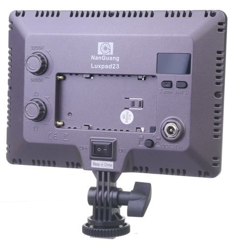 תאורת לדים NanGuang Luxpad 23