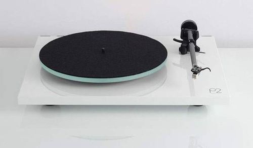 פטיפון REGA PLANAR 2