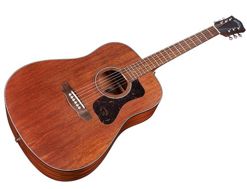 זוית נוספת Guild D-320 Natural