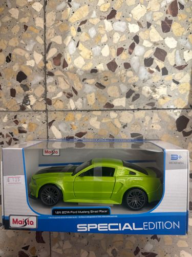 מאיסטו - דגם מכונית פורד מוסטנג - Maisto Ford Mustang Street Racer 1:24