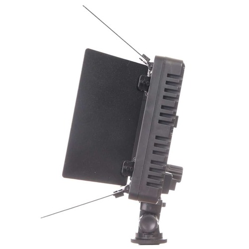 קיט פנס תאורה לצילום Pro Led 600 עם 2 סוללות נטענות ומטען
