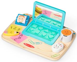 לוח פעילות עבודה ומשחק שולחני מעץ מלא עם ידית נשיאה ומגוון פעילויות