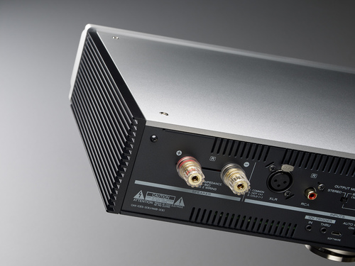 TEAC AP-701 Stereo Power Amplifier