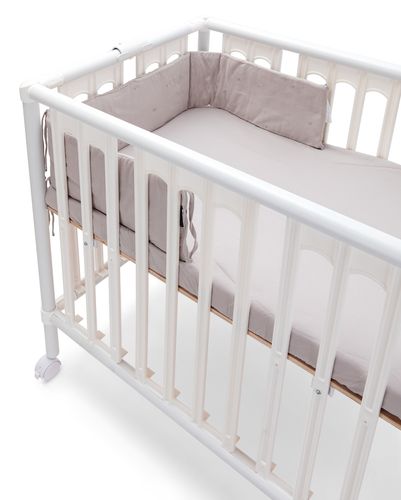 עריסה לתינוק 'עדן' מפלסטיק הופכת ללול כולל מזרן העומד בדרישות התקן