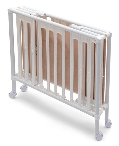 עריסה לתינוק 'עדן' מפלסטיק הופכת ללול כולל מזרן העומד בדרישות התקן