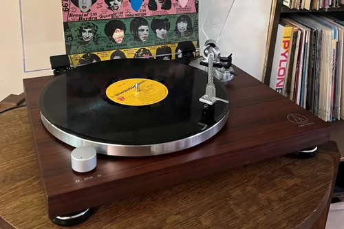 פטיפון בלוטות  Audio-Technica AT-LPW50BT RW