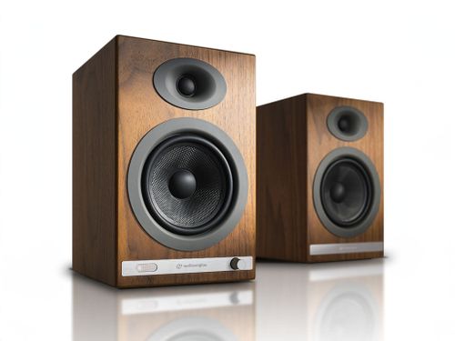רמקולים מוגברים Audioengine HD5 בגימור עץ אגוז