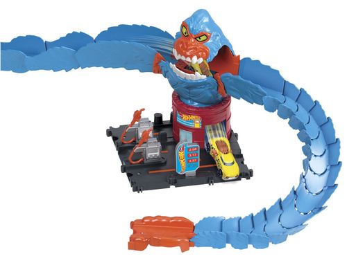 הרחבת מסלול תחנת דלק גורילה תוקפת