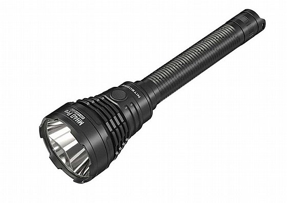 פנס יד נייטקור נטען 3500 לומן MH40PRO למרחק 1300 מ