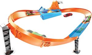 מסלול מכוניות מירוץ מהיר Action עם מכונית פעלולים ומשגר