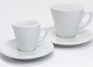 6 יח` ספלי קפוצ`ינו עם צלוחיות- מיתוג CAFE VERO- צבע לבן