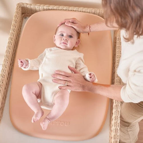 משטח החתלה Softy עשוי ספוג PU רך עם התאמת טמפרטורה - אפרסק