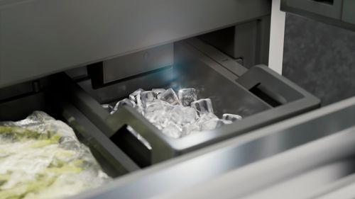 מקרר ליבהר Liebherr CBNste 8872 - Fridge-freezer with BioFresh and NoFrost ice maker