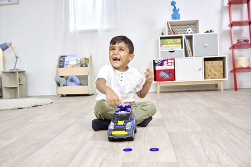 ג'יפ משטרה עם אורות וצלילים ומשגר דיסקיות