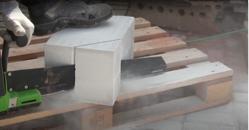 משור לאיטונג 