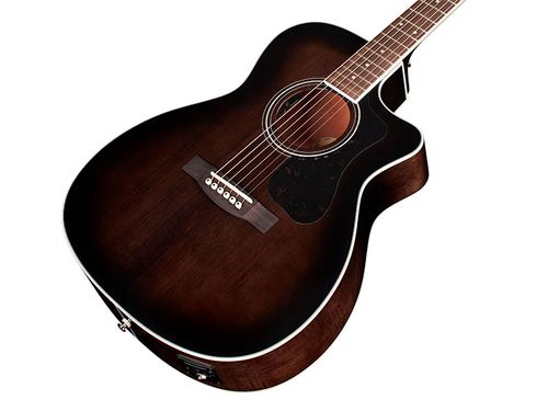 זוית נוספת Guild OM-260CE Deluxe Flamed Mahogany