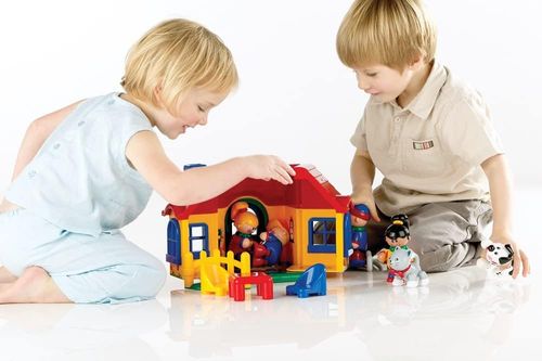 בית בובות ראשון שלי