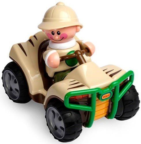 עובד ספארי על טרקטורון