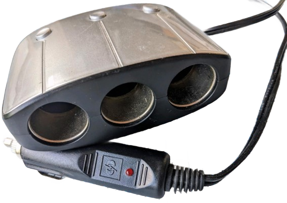 מפצל שקע מצית ל3 יציאות +2 שקעי USB
