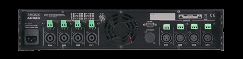מגבר DSP ארבע ערוצים  WaveDynamics™ 4 x 500W AUDAC SMQ500