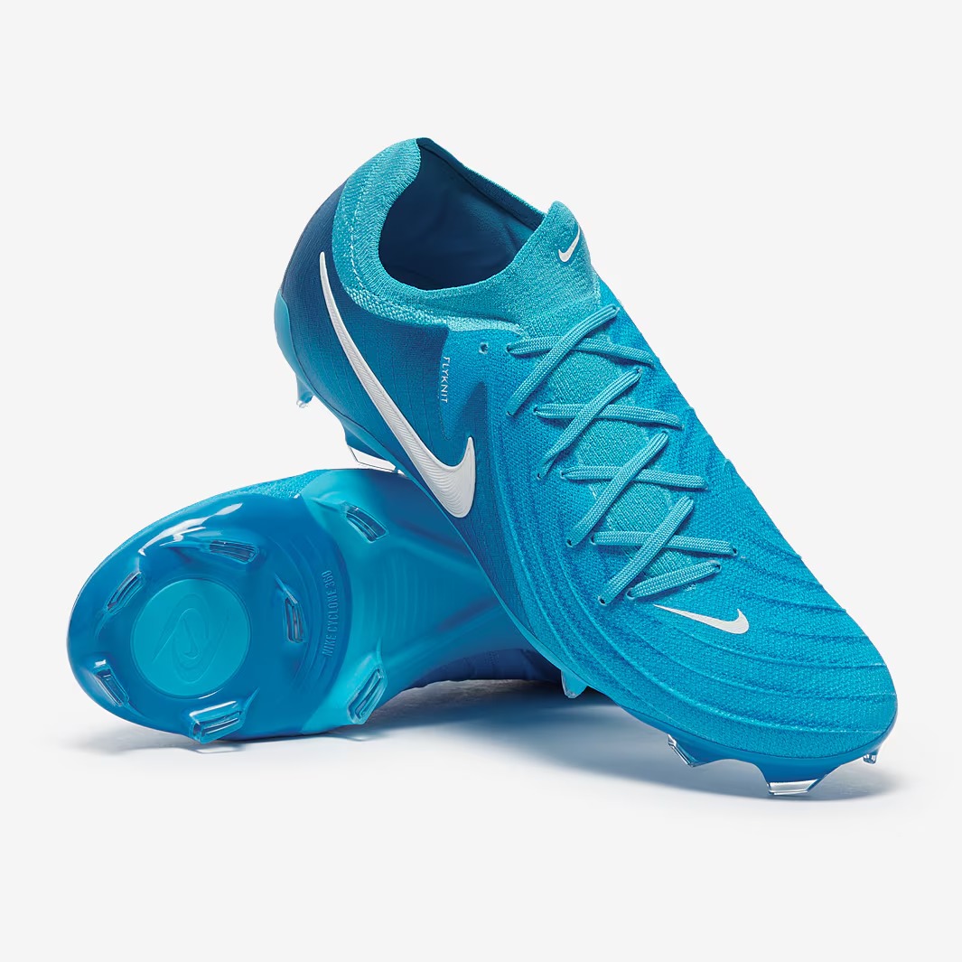 נעלי כדורגל חצי מקצועיות Nike Phantom GX II Pro