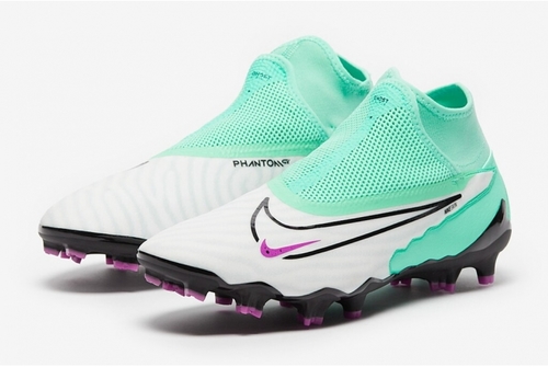 נעלי כדורגל חצי מקצועיות Nike Phantom LUNA II Pro