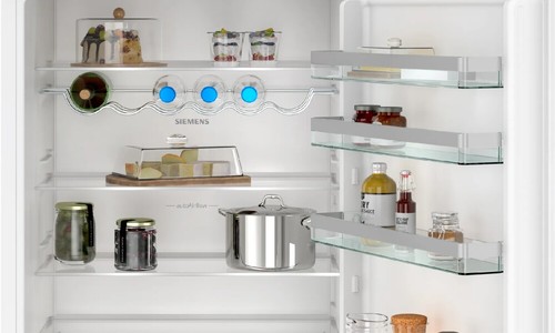 מקרר אינטגרלי עם מקפיא תחתון 71 ס”מ SIEMENS דגם KB96NVFE0 כולל שבת!!!