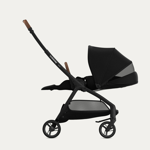 עגלת תינוק אירון Aeron צבע שחור ידית חומה Black