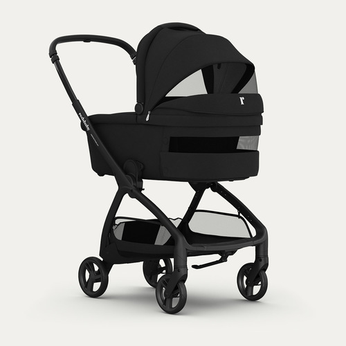 עגלת תינוק אירון Aeron צבע שחור פלטינום Platinum Black