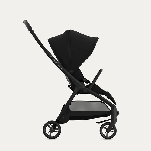 עגלת תינוק אירון Aeron צבע שחור פלטינום Platinum Black
