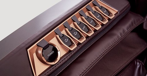 כורסת עיסוי Casada Titan