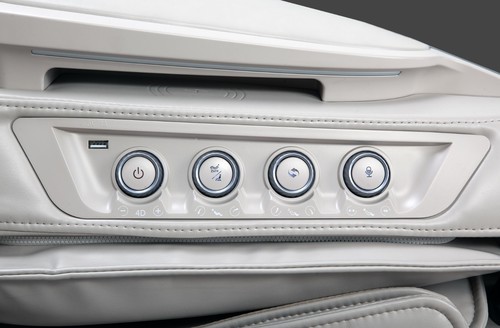 כורסת עיסוי Casada Skyliner III