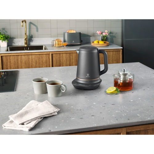 ‏קומקום חשמלי Electrolux E7EK160BP אלקטרולוקס