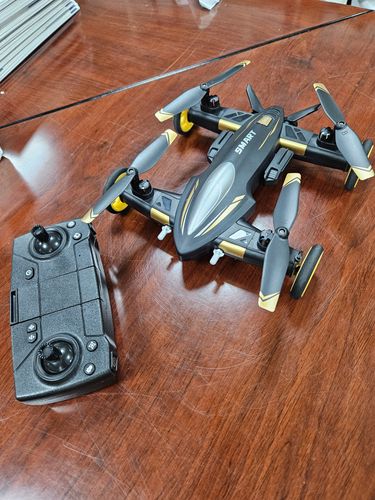 מכונית שלט מעופפת ומשגרת טילים + מצלמה