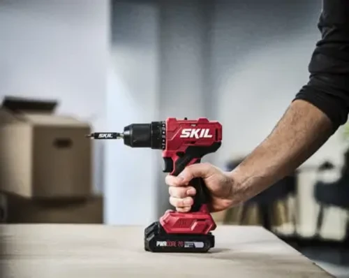 מקדחה מברגה רוטטת נטענת SKIL עם אחיזה נוחה