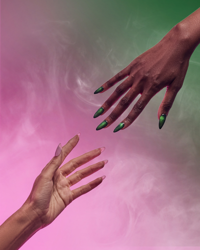 זוג נרות פח 'Pink Goes Good with Green 'WICKED