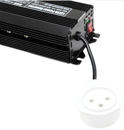 ממיר מתח לרכב ‎ 600W מ–12V ל 220V דגם סמיקום SEMICOM 8106U1(600W)