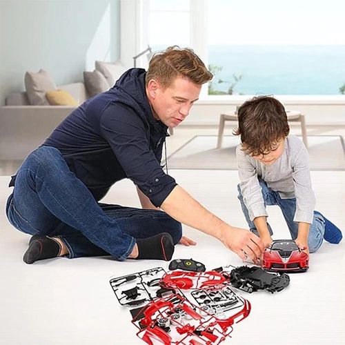 ערכת הרכבה רכב פרארי אדום עם שלט - RASTAR RC FERRARI FXX-K EVO 1:18