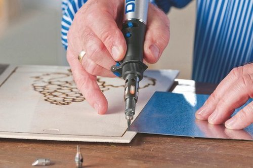 ערכת אביזרים ליצירה בעץ למלחם DREMEL