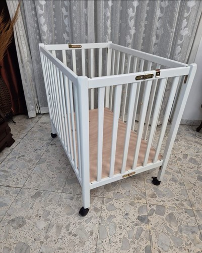 עריסת תינוק מתקפלת דגם פומה לבנה מבית BABYLINE ב- 379 ש