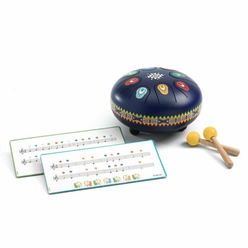 תווים ומקלות תיפוף לצד כלי נגינה תוף מתכת - DJECO