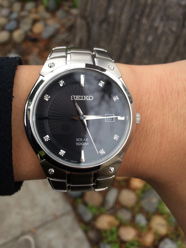 SEIKO SNE429 גברים מנגנון סולארי ומשובץ יהלומים