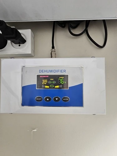 קולט לחות מקצועי להתקנה על קיר 55 ל'/יממה SmartAir SADW55