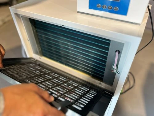 קולט לחות מקצועי לתלייה על קיר 80 ל'/יממה SmartAir