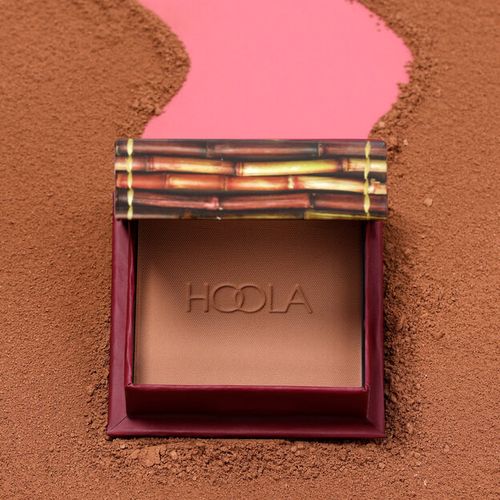 ברונזר בגוון בהיר bronzer hoola lite