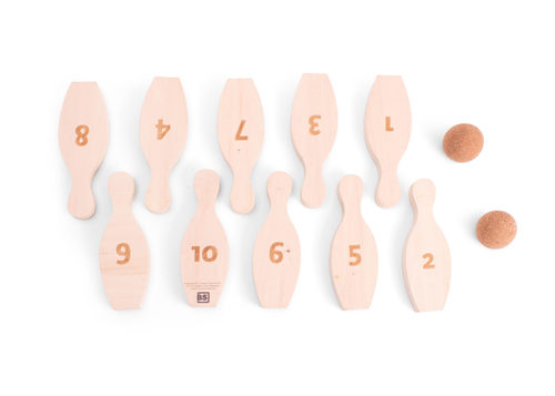 באולינג עץ! (10 פינים מעץ ו 2 כדורי שעם) מבית BS