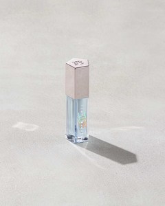 גלוס שקוף ומבריק Gloss Bomb Ice Cooling Lip Luminizer פנטי ביוטי