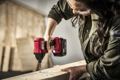 מברגת אימפקט נטענת 20V Brushless מומנט 250Nm ובורר שני מצבי עבודה + סוללה 2.0Ah + מטען