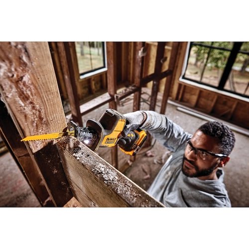 מסור חרב חד-ידי DEWALT ATOMIC 20V נטען קומפקטי, 2,800 תנועות לדקה, משקל 1.42 ק