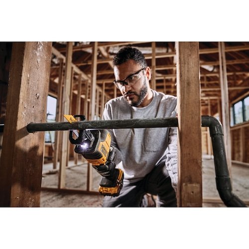 מסור חרב חד-ידי DEWALT ATOMIC 20V נטען קומפקטי, 2,800 תנועות לדקה, משקל 1.42 ק